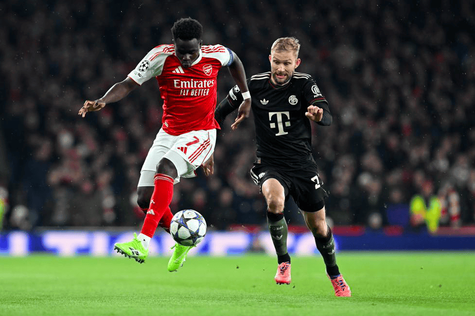 天空体育：伊萨克抵达纽卡训练基地，纽卡其他球员今日放假（天空体育：伊萨克现身纽卡训练中心，其他球员今日休假）