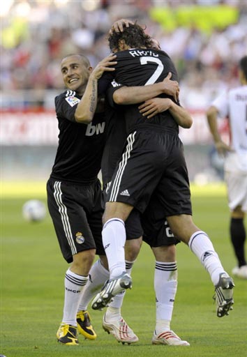 卡萨诺：我曾说过穆里尼奥已经废了，现在阿莱格里也快了（卡萨诺：穆里尼奥早已不行，阿莱格里也将步其后尘）