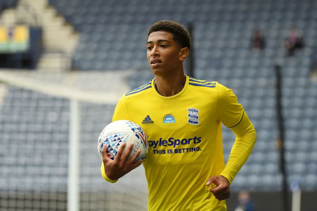 前热火助教爆料莱利曾威胁某超级球星：宁可以交易你也不解雇他