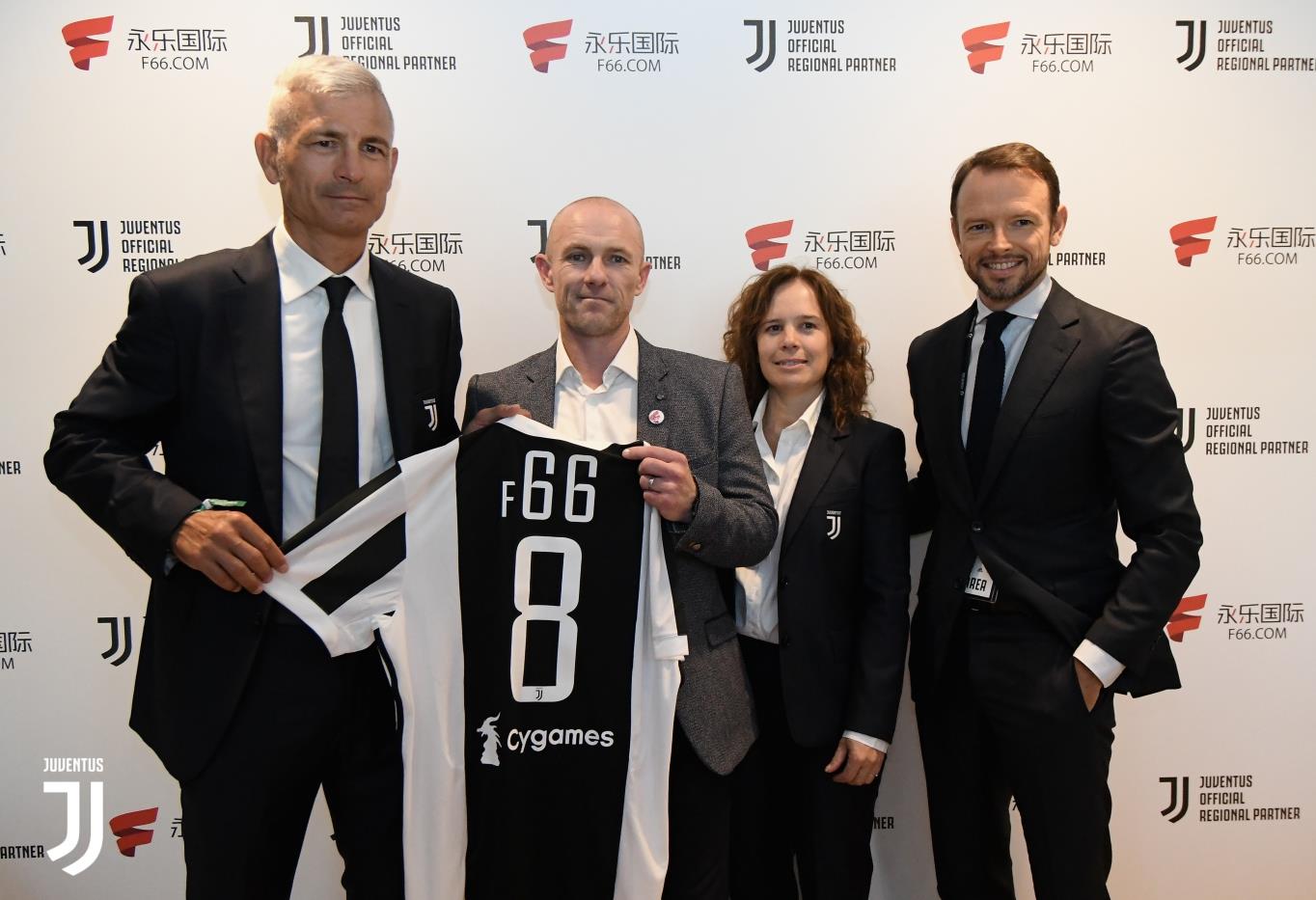 镜报：曼联明夏锁定中场双星！埃利奥特·安德森成头号目标（镜报：曼联明夏瞄准两位中场，埃利奥特·安德森成首要目标）