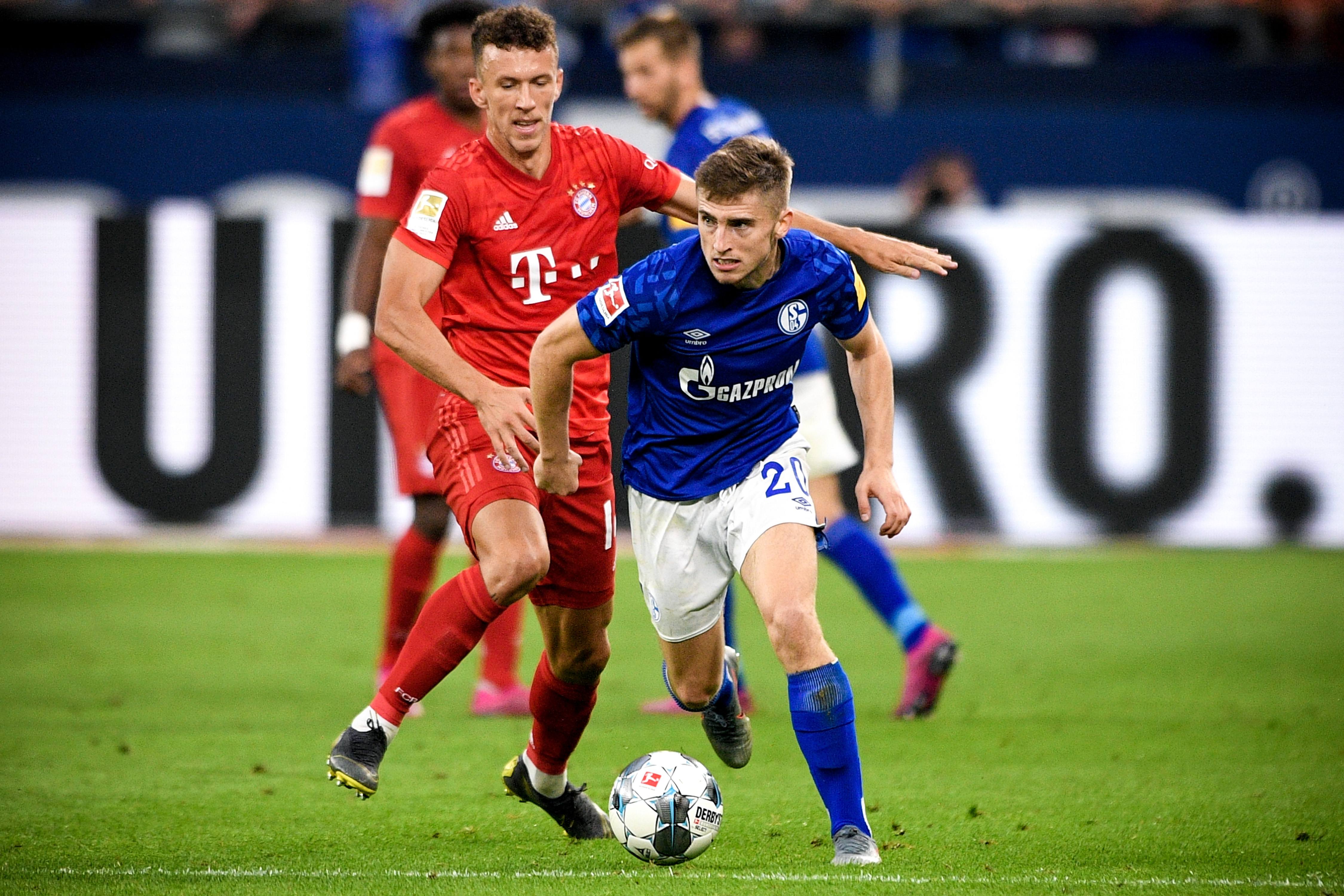 沙拉维：17年前加帅让我完成意甲首秀，他能激发你的最佳状态（沙拉维：17年前加斯佩里尼助我完成意甲首秀，他总能激发出你的最佳状态）