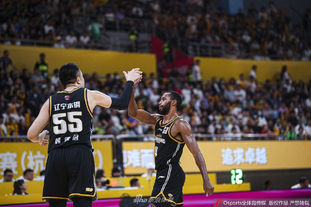 NBA战报：小瓦格纳37+6+7，布伦森空砍33+11，尼克斯121-133不敌魔术（魔术133-121力克尼克斯：小瓦格纳37+6+7闪耀，布伦森33+11难救主）