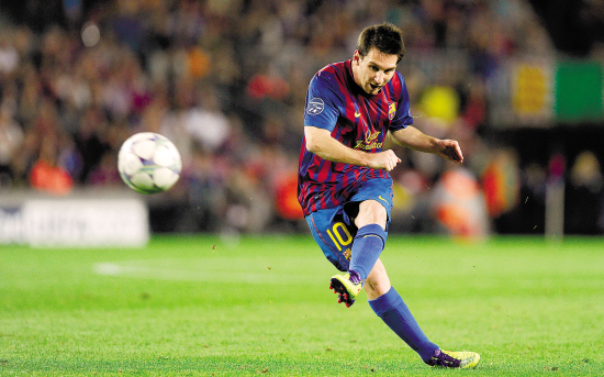 阿齐兹：太早丢球让局面困难，感谢远征球迷下雨还支持我们（阿齐兹：早早失球令比赛被动，感谢冒雨远征支持的球迷）