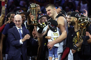 科莫vs萨索洛：尼科-帕斯、阿尔韦托-莫雷诺首发，马蒂奇、贝拉尔迪出战（科莫战萨索洛：尼科-帕斯、阿尔韦托-莫雷诺先发，马蒂奇、贝拉尔迪登场）