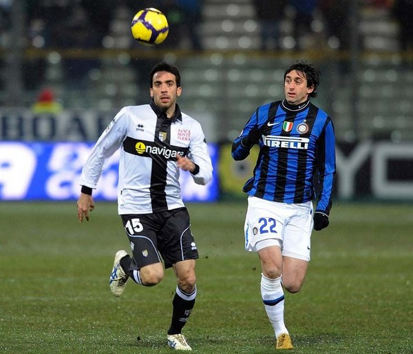 巴萨王者归来！费兰托雷斯帽子戏法领衔三连胜，欧冠复仇战即将打响（巴萨强势回归！费兰·托雷斯戴帽领衔三连胜，欧冠复仇战在即）