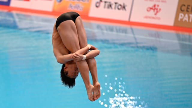 足球队员饮食与恢复计划（足球运动员营养与恢复方案）