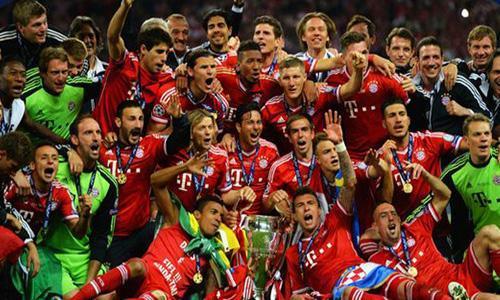 射门时致弗朗西斯重伤，田中碧被换下后立即找到加纳主帅道歉（射门致弗朗西斯重伤，田中碧被换下后当面向加纳主帅致歉）